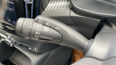 Volvo Xc40 2.0 B4P R DESIGN Pro 5dr Auto Petrol Estate